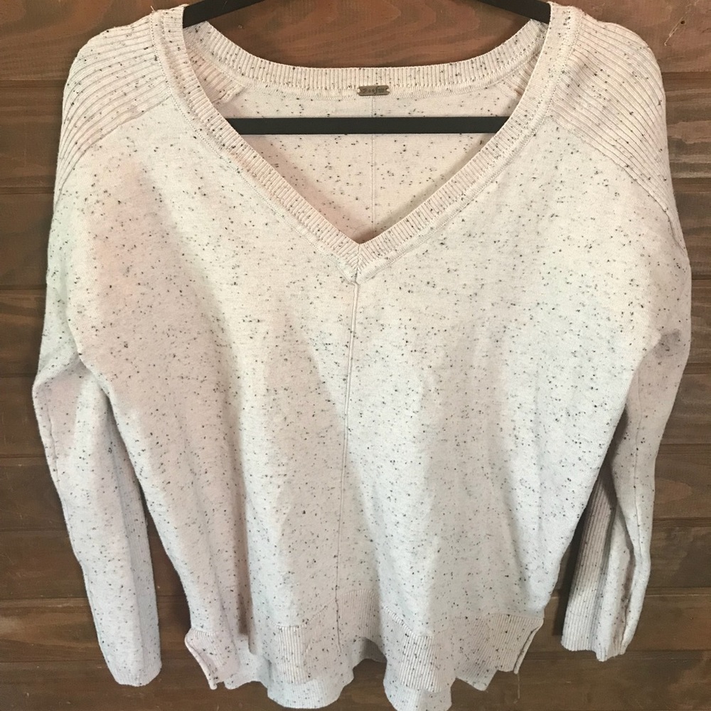 Poof! Pastel pink v neck speckled sweater